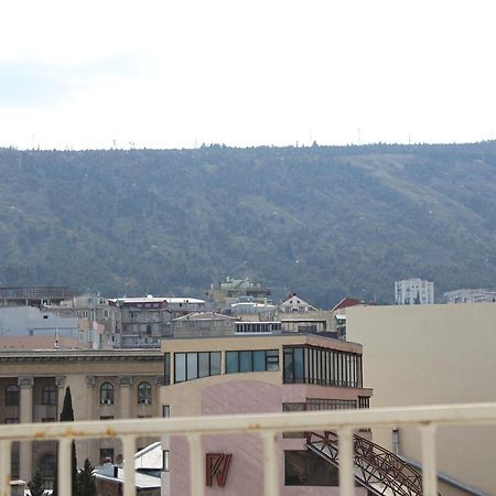 Herrmas Hostel Tbilisi Exterior foto