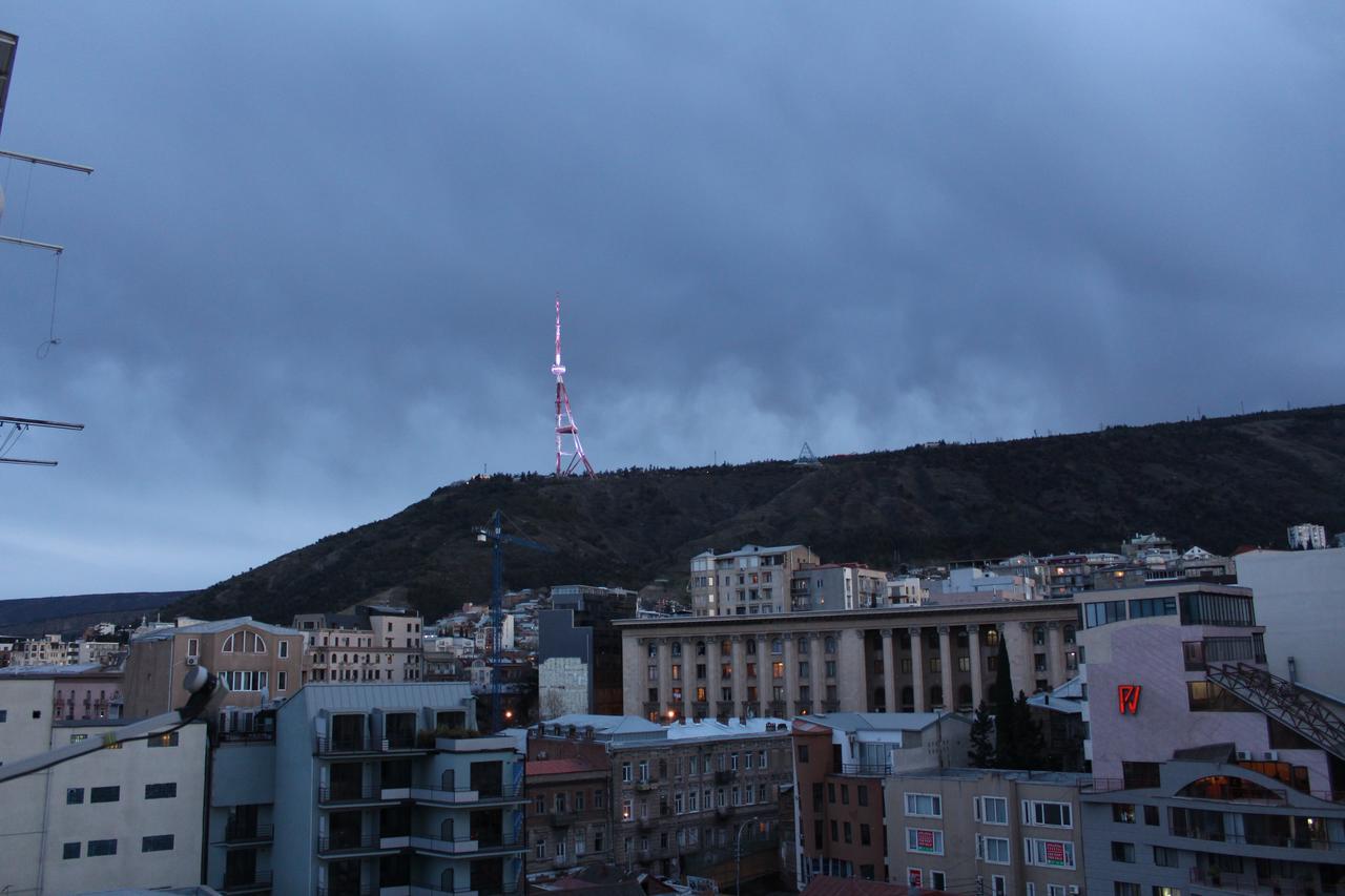 Herrmas Hostel Tbilisi Exterior foto